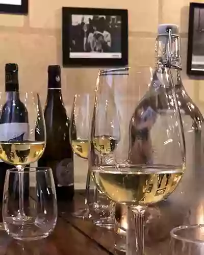 La Cave à vins - Restaurant Le Chien Fou - Tours - Cave a vin Tours